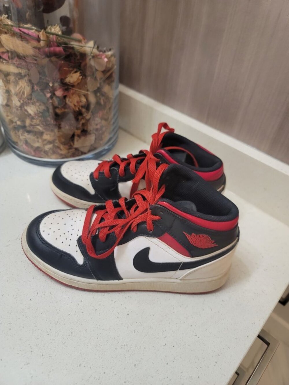 Nike Air Jordan 1 Mid Men's Size 4.5 Y Red Black White Leather High Top Sneakers - Picture 3 of 10